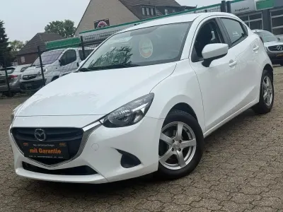 Gebraucht Mazda 2 Center-Line 75 PS (55 kW) 2016 Weiß Limousine