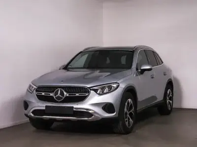 Używany Mercedes GLC200 Advanced Plus 204 KM (150 kW) 2025 Srebrny SUV