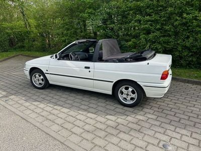 Weiß Gebraucht 1992 Ford Escort Cabriolet Cabrio | 4.100 €