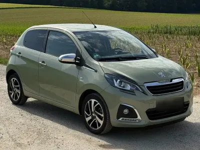 Gebraucht Peugeot 108 Collection 72 PS (52 kW) 2021 Grün Kleinwagen