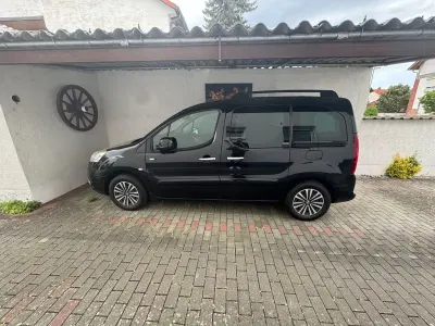 Occasion Peugeot Partner Tepee 114 PK (83 kW) 2014 Zwart MPV