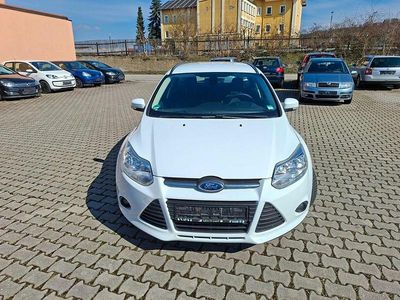 Gebraucht Ford Focus 116 PS (85 kW) 2012 Weiß Kombi