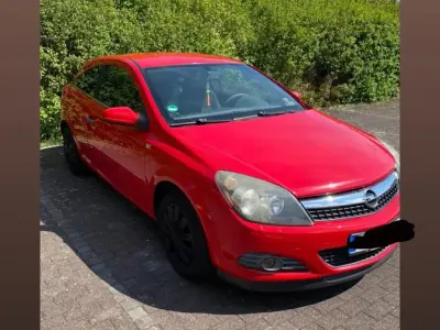 Brugt Opel Astra GTC Innovation 116 HK (85 kW) 2009 Rød Coupe