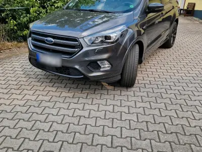 Gebraucht Ford Kuga ST-Line 150 PS (110 kW) 2018 Grau SUV