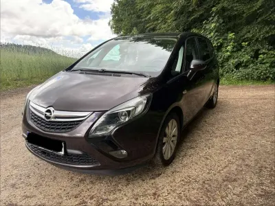 Gebraucht Opel Zafira Tourer Edition 140 PS (102 kW) 2015 Van / Kleinbus