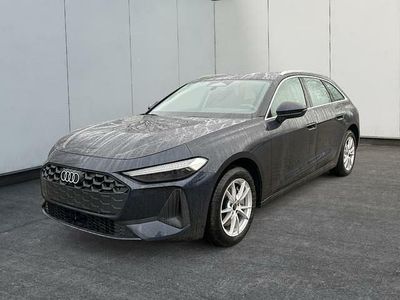 Gebraucht Audi A5 Sport 204 PS (150 kW) 2024 Firmanentblau metallic Kombi