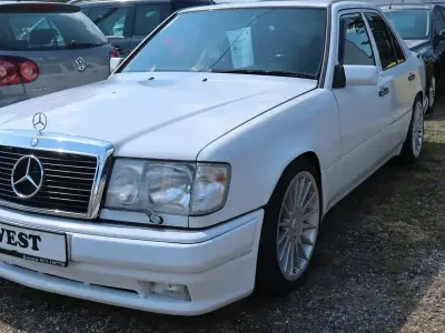 Gebraucht Mercedes 300 110 PS (80 kW) 1991 Weiß Limousine