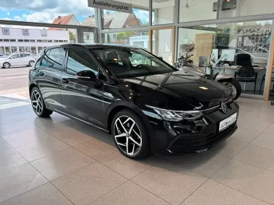 Gebraucht VW Golf VIII IQ Drive 116 PS (85 kW) 2020 Schwarz Limousine