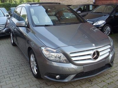 Gebraucht Mercedes B200 156 PS (114 kW) 2012 Grau Kleinwagen