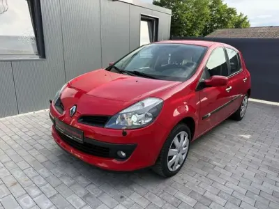 Gebraucht Renault Clio II 139 PS (102 kW) 2007 Hellrot Kleinwagen