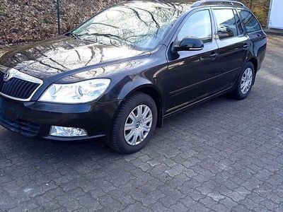 Gebraucht Skoda Octavia Ambiente 102 PS (75 kW) 2009 Schwarz Kombi
