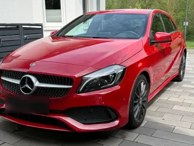 Używany Mercedes A180 AMG line 122 KM (89 kW) 2018 Czerwony Sedan/Limuzyna