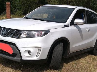 gebraucht Suzuki Vitara weiß mit AHK