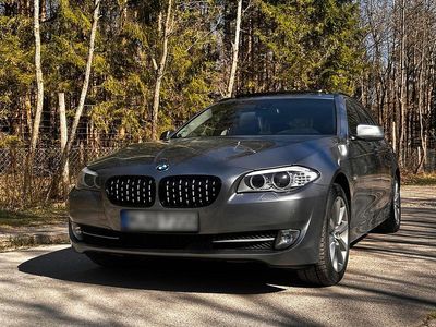 Gebraucht BMW 520 184 PS (135 kW) 2010 Grau Kombi