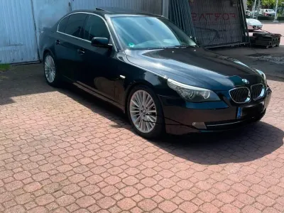Gebraucht BMW 523 190 PS (139 kW) 2007 Schwarz Limousine