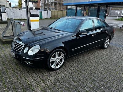 gebraucht Mercedes E280 SHZ/PDC/SDACH/TEMPO/8FACH