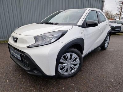 Neu Toyota Aygo X Business Edition 72 PS (52 kW) 2025 Weiß SUV