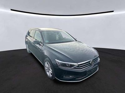 Deep black Gebraucht 2020 VW Passat Elegance Kombi | 20.990 € (Guter Preis)