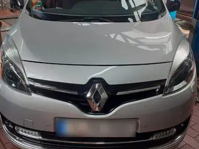 Gebraucht Renault Scénic III Bose Edition 131 PS (96 kW) 2013 Silber Van / Kleinbus