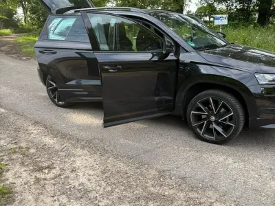 Gebraucht Skoda Karoq SportLine 150 PS (110 kW) 2022 Schwarz SUV