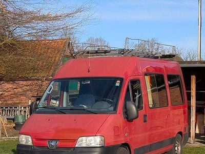 Second-hand Peugeot Boxer 128 CP (94 kW) 2006 Roșu Van