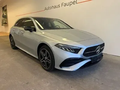 Gebraucht Mercedes A250 AMG line 163 PS (119 kW) 2025 Hightechsilber Limousine