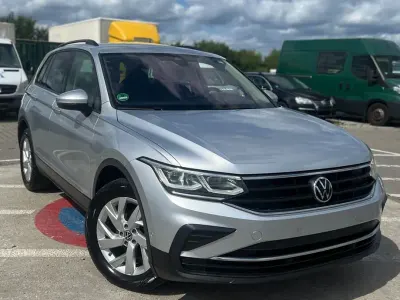 Gebraucht VW Tiguan Life 150 PS (110 kW) 2021 Silber SUV
