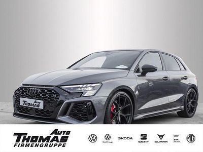 Daytonagrau perleffekt Gebraucht 2023 Audi RS3 Sport Limousine | 58.580 € (Etwas zu teuer)