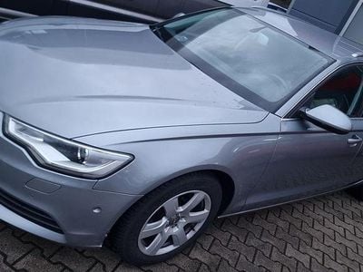 Grau Gebraucht 2014 Audi A6 Premium Kombi | 12.345 € (Guter Preis)