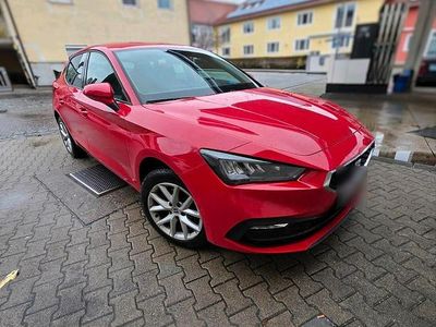 Gebraucht Seat Leon 130 PS (95 kW) 2020 Rot Limousine