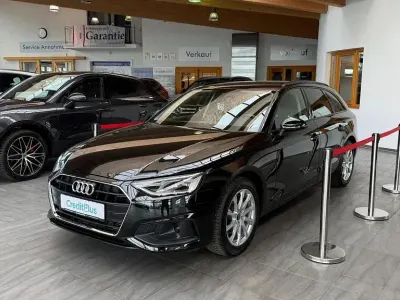Używany Audi A4 150 KM (110 kW) 2022 Czarny Kombi