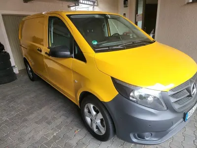 Gebraucht Mercedes Vito 136 PS (100 kW) 2017 Gelb Van