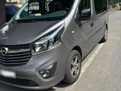 Gebraucht Opel Vivaro 128 PS (94 kW) 2018 Grau Van / Kleinbus