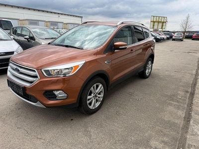 Begagnad Ford Kuga Trend 150 HK (110 kW) 2017 Brun SUV