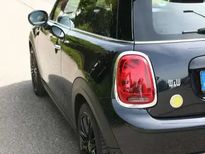 Occasion Mini Cooper SE Classic 135 kW (184 PK) 2022 Zwart Hatchback