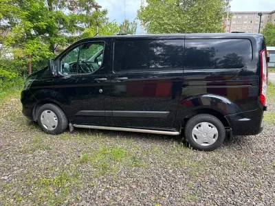 Gebraucht Ford Transit Custom Trend 131 PS (96 kW) 2021 Schwarz Van / Kleinbus