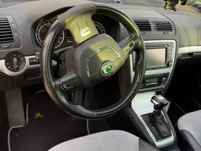 Gebraucht Skoda Octavia 170 PS (125 kW) 2011 Schwarz Kombi