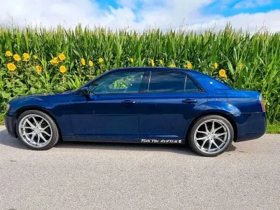 Gebraucht Chrysler 300C 305 PS (224 kW) 2015 Blau Limousine
