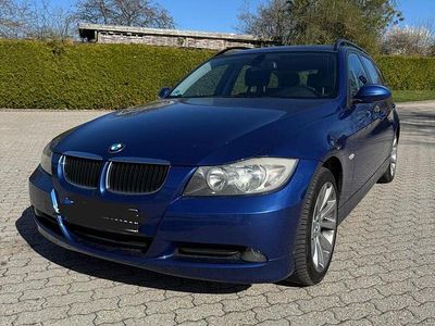 Gebraucht BMW 318 129 PS (94 kW) 2007 Blau Kombi