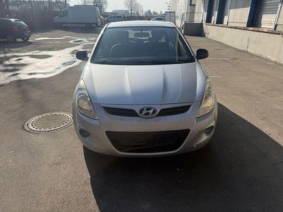 Silber Gebraucht 2009 Hyundai i20 Classic Limousine | 1.299 € (Guter Preis)