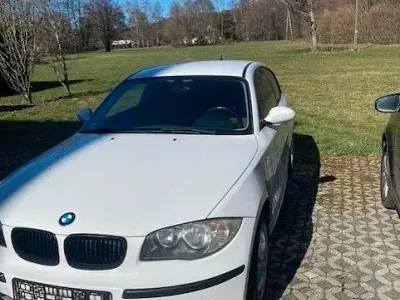 Käytetty BMW 116 Performance 122 HP (89 kW) 2008 Valkoinen Viistoperä
