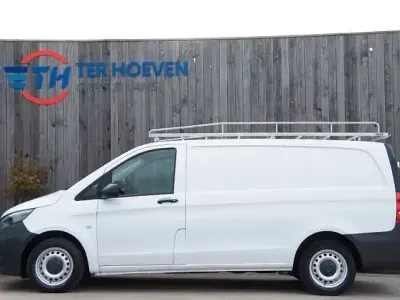 Używany Mercedes Vito 114 KM (83 kW) 2017 Biały Van