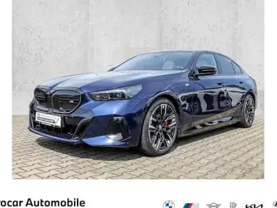 Usata BMW i5 M Sport 442 kW (601 CV) 2024 Blu Berlina