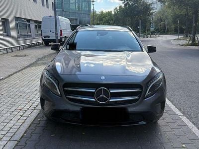 Mercedes GLA220