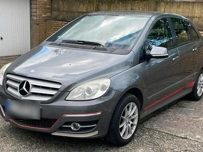 Usata Mercedes B150 95 CV (69 kW) 2008 Grigio Monovolume
