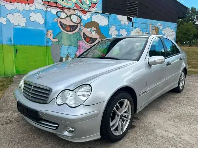 Gebraucht Mercedes C180 143 PS (105 kW) 2005 Iridiumsilber  metalliclack Limousine