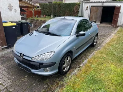 Gebraucht Peugeot 206 CC Platinum 109 PS (80 kW) 2000 Grau Cabrio