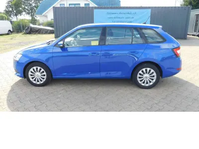 Gebraucht Skoda Fabia Active 95 PS (69 kW) 2022 Raceblaumet f5wblau Kleinwagen