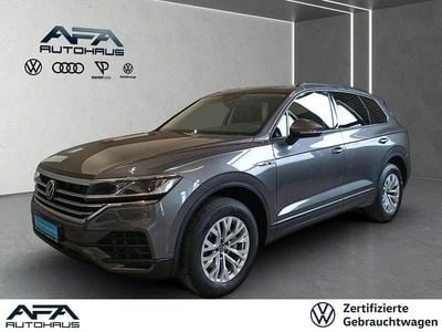 Gebraucht VW Touareg Basis 231 PS (169 kW) 2023 Grau SUV