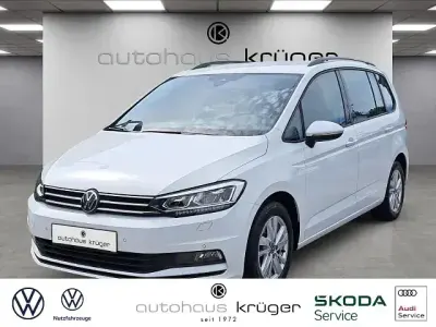 Gebraucht VW Touran Comfortline 150 PS (110 kW) 2021 Weiss Van / Kleinbus